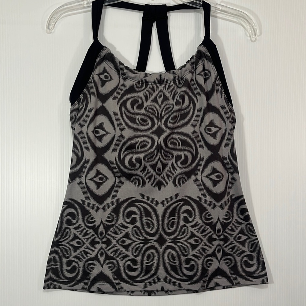 Yoga Top Tek Gear Size Medium Black & Grey Bra Shelf Polyester blend